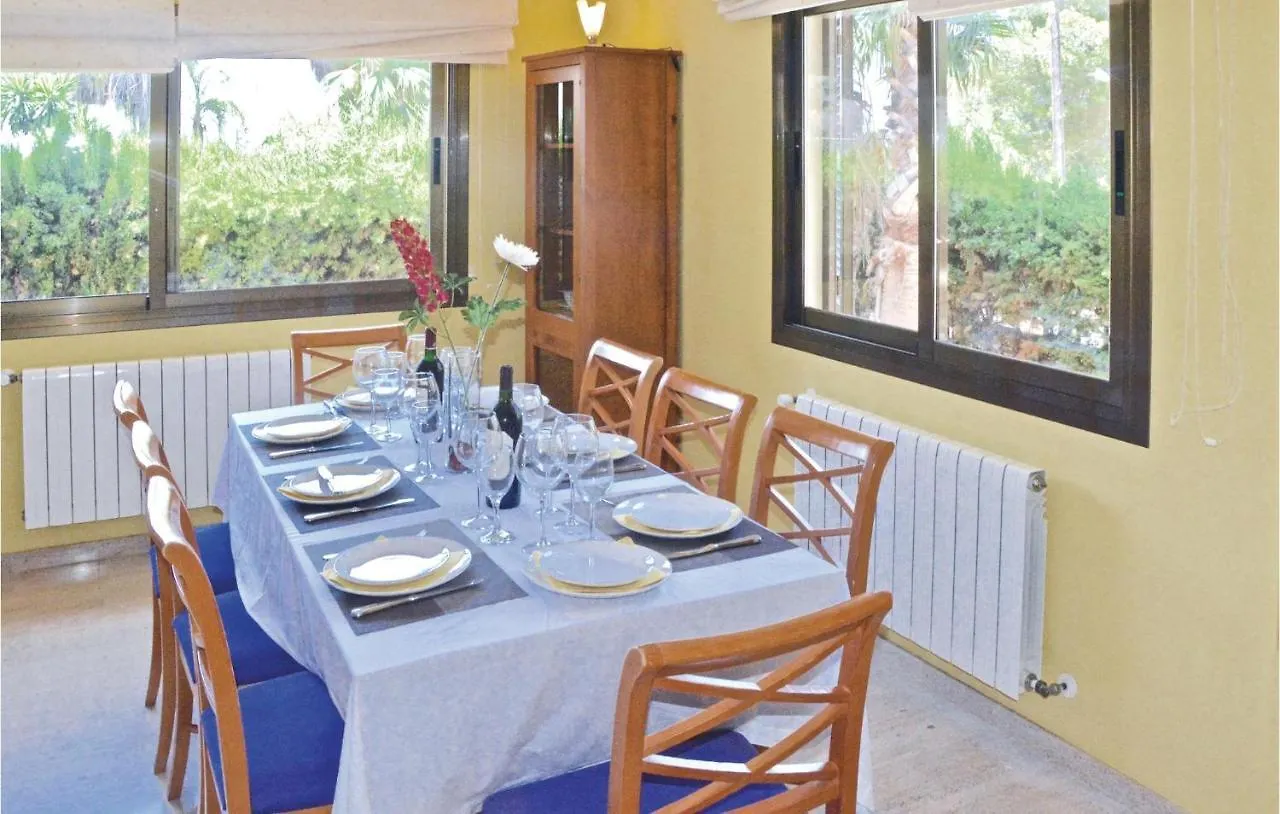 Cozy Home In Bahia Azul-Badia Blava With Kitchen Dom wakacyjny