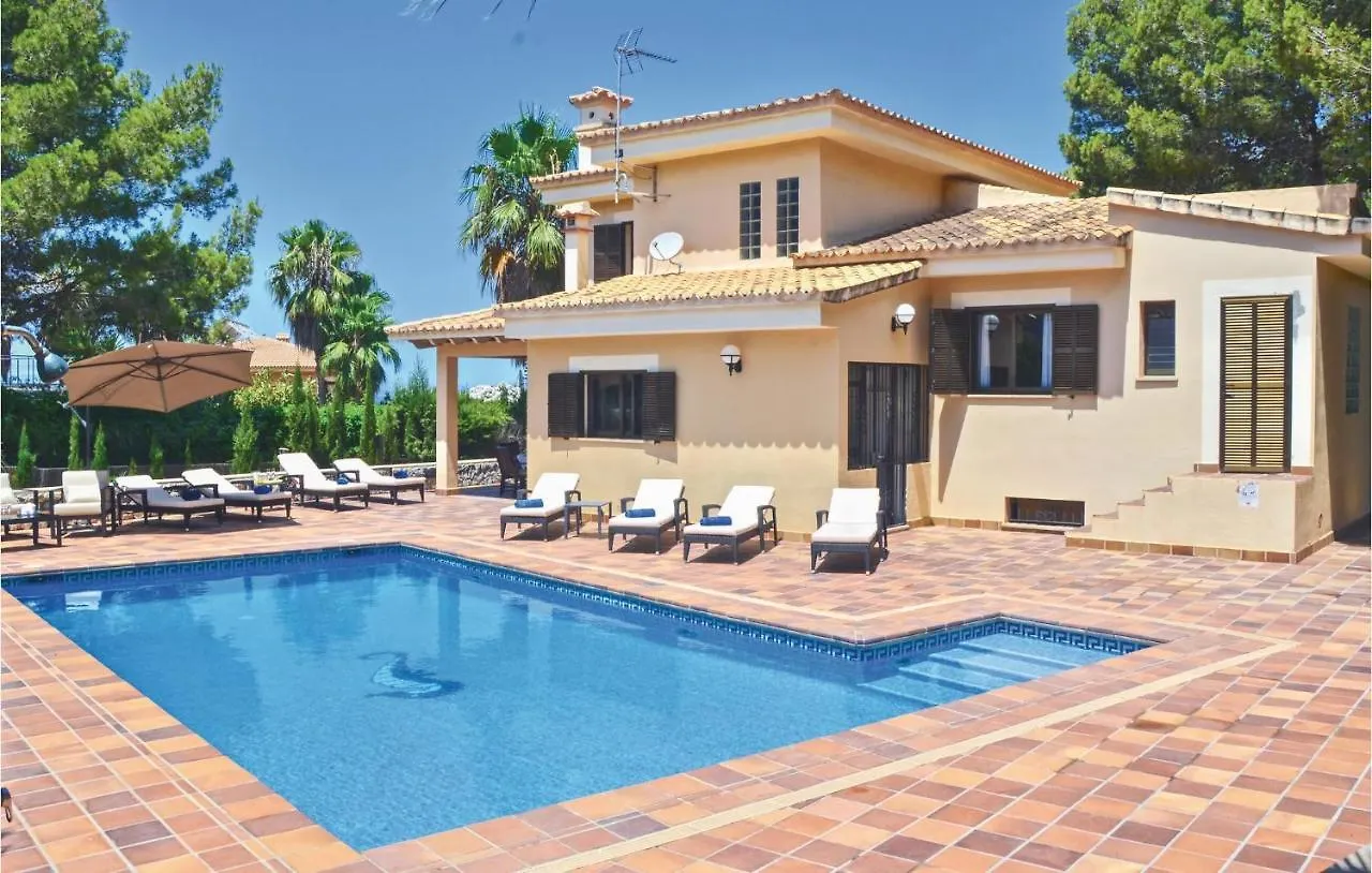 Cozy Home In Bahia Azul-Badia Blava With Kitchen
