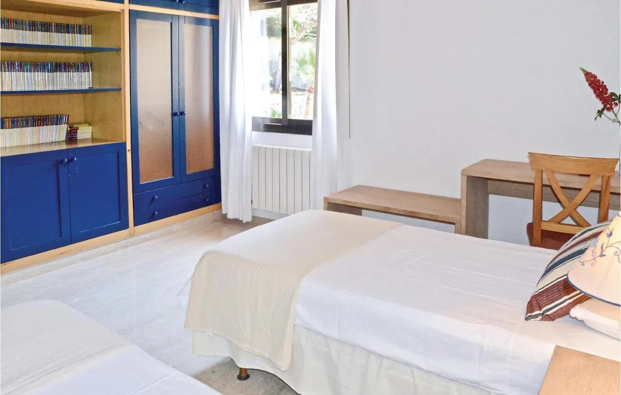 Holiday home Cozy Home In Bahia Azul-Badia Blava With Kitchen
