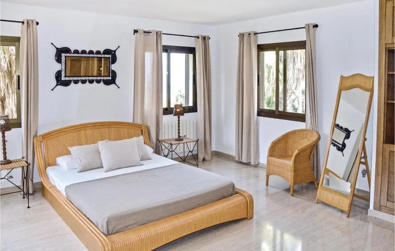Cozy Home In Bahia Azul-Badia Blava With Kitchen 0*,